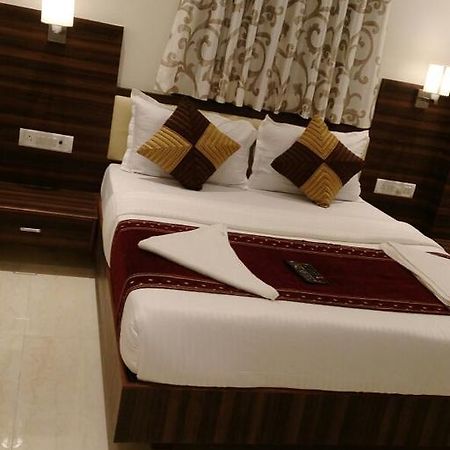 Hotel Golden City Bombay Exterior foto